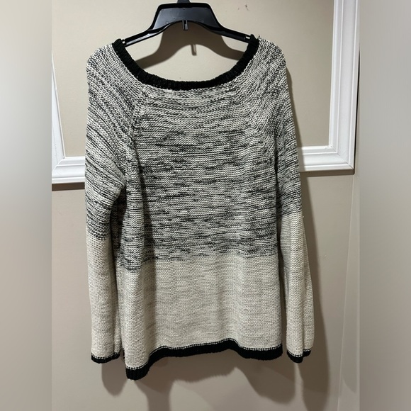 Women's Maurices sweater‎ - Picture 3 of 3